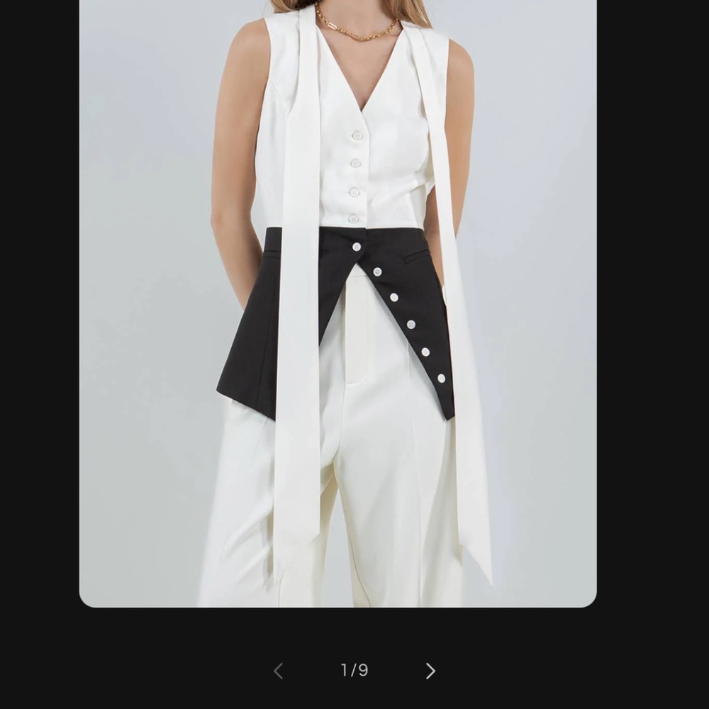 WHITEROOM+CACTUS
Sasha Button Down